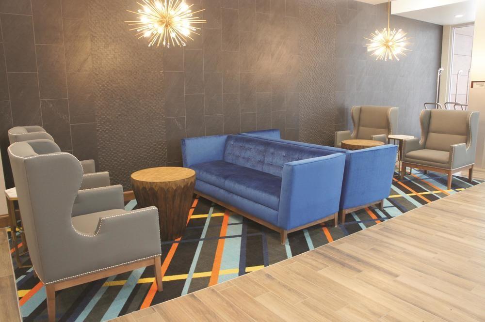 La Quinta By Wyndham Airport Hotel 3*