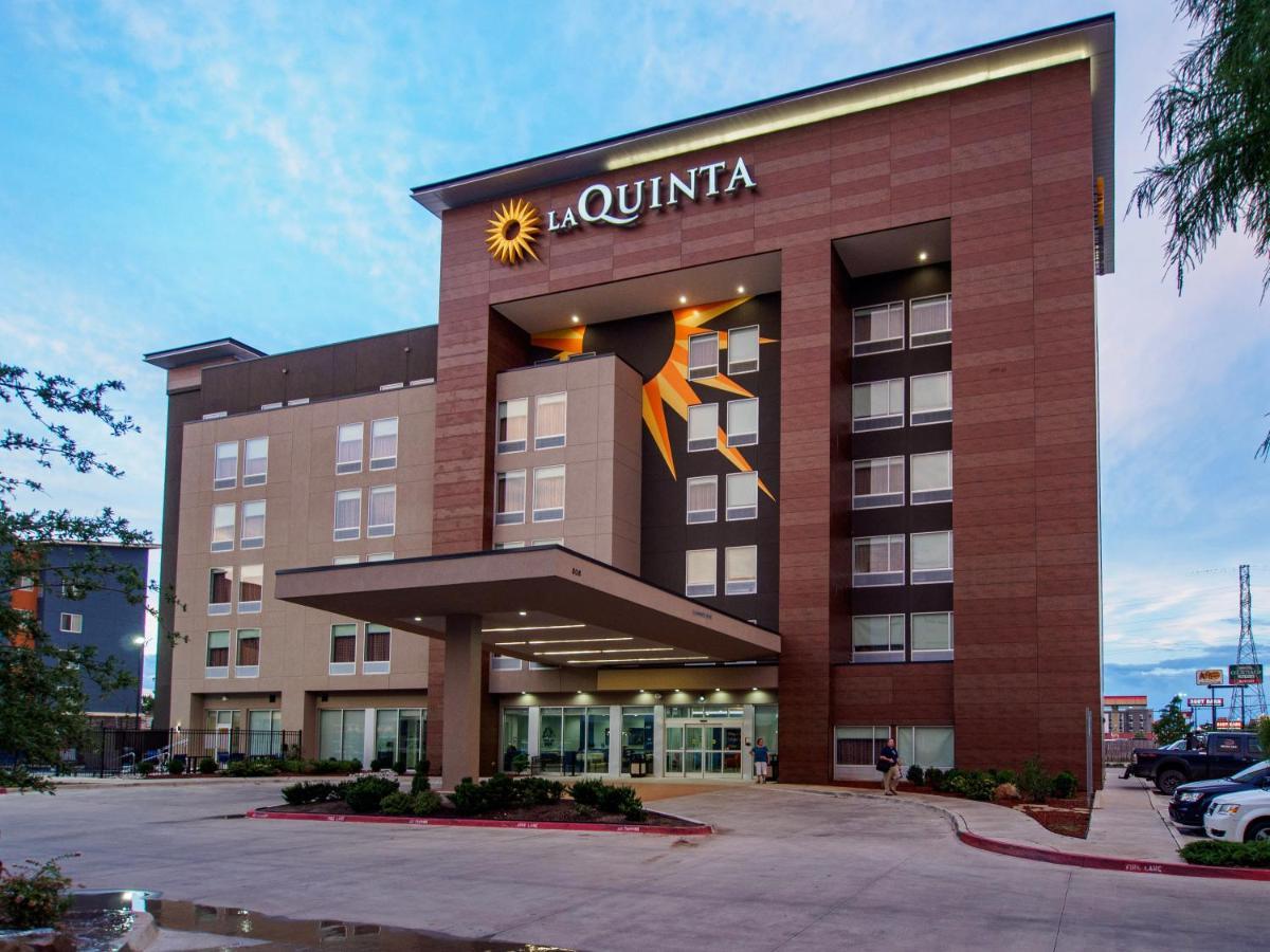 La Quinta By Wyndham Airport Hotel