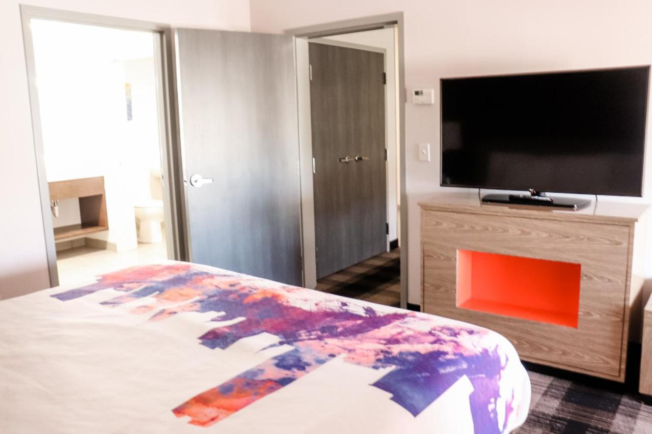 La Quinta By Wyndham Airport Hotel Oklahoma City