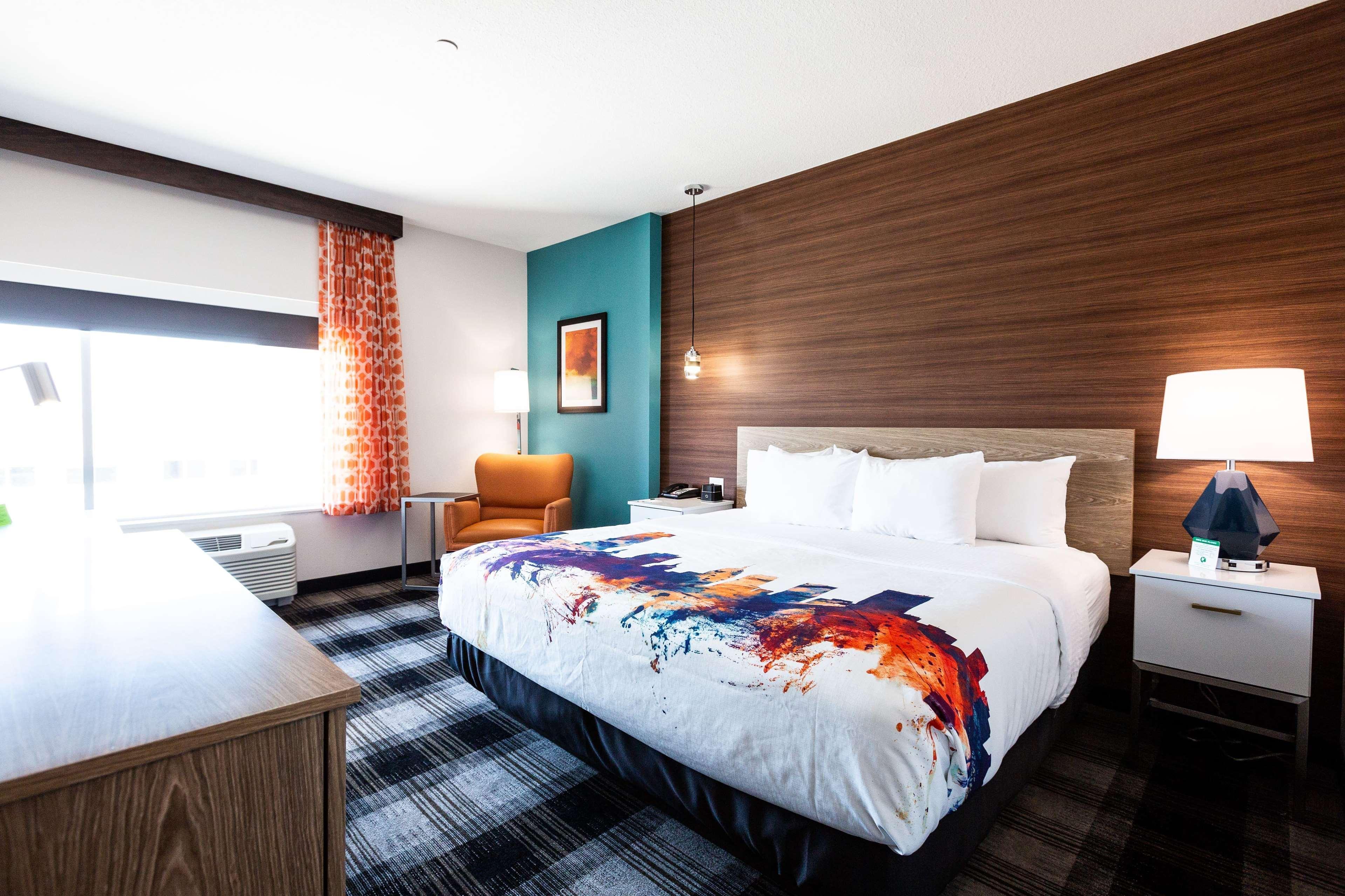 La Quinta By Wyndham Airport Hotel 3*