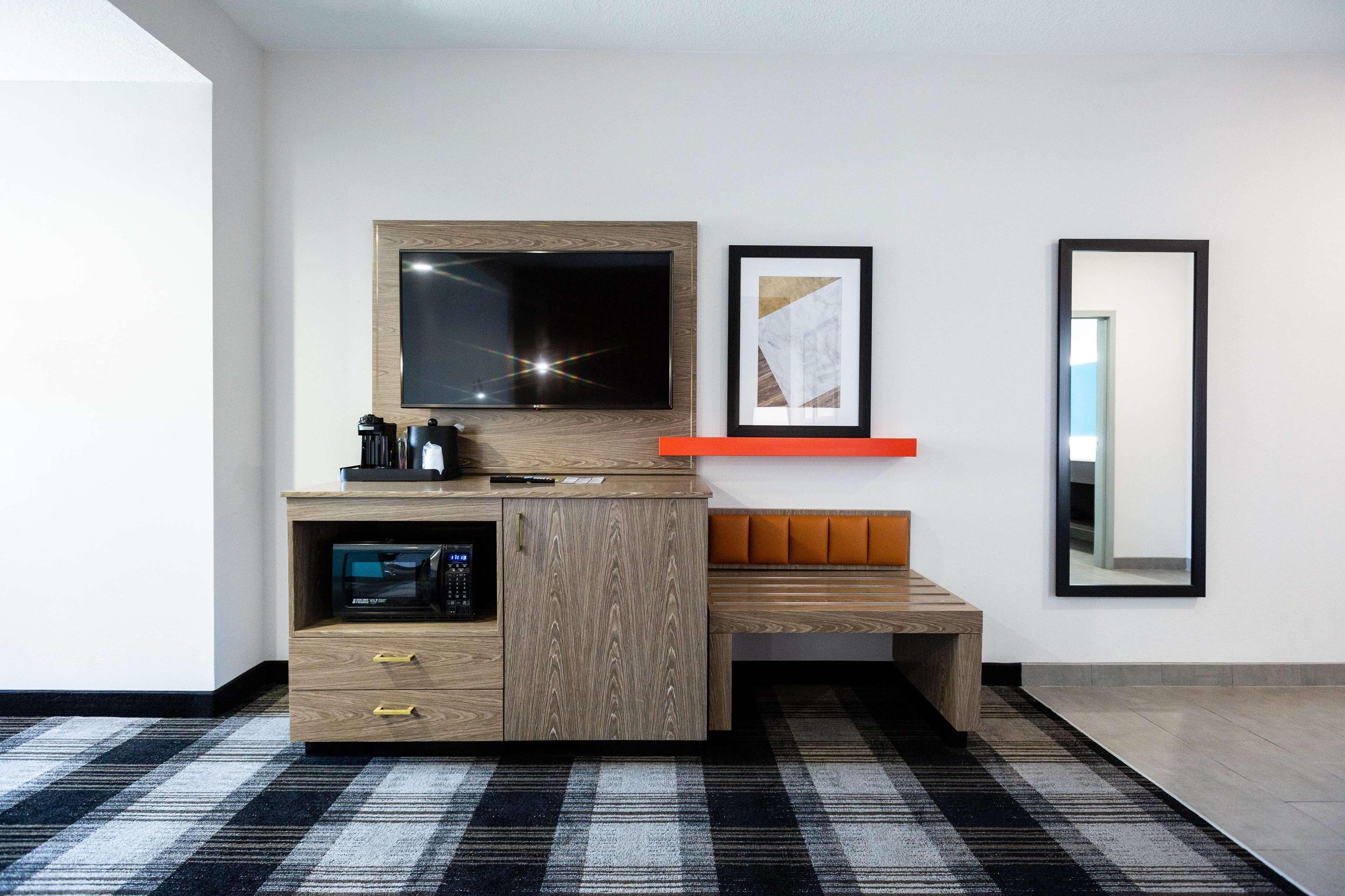 La Quinta By Wyndham Airport Hotel Oklahoma City