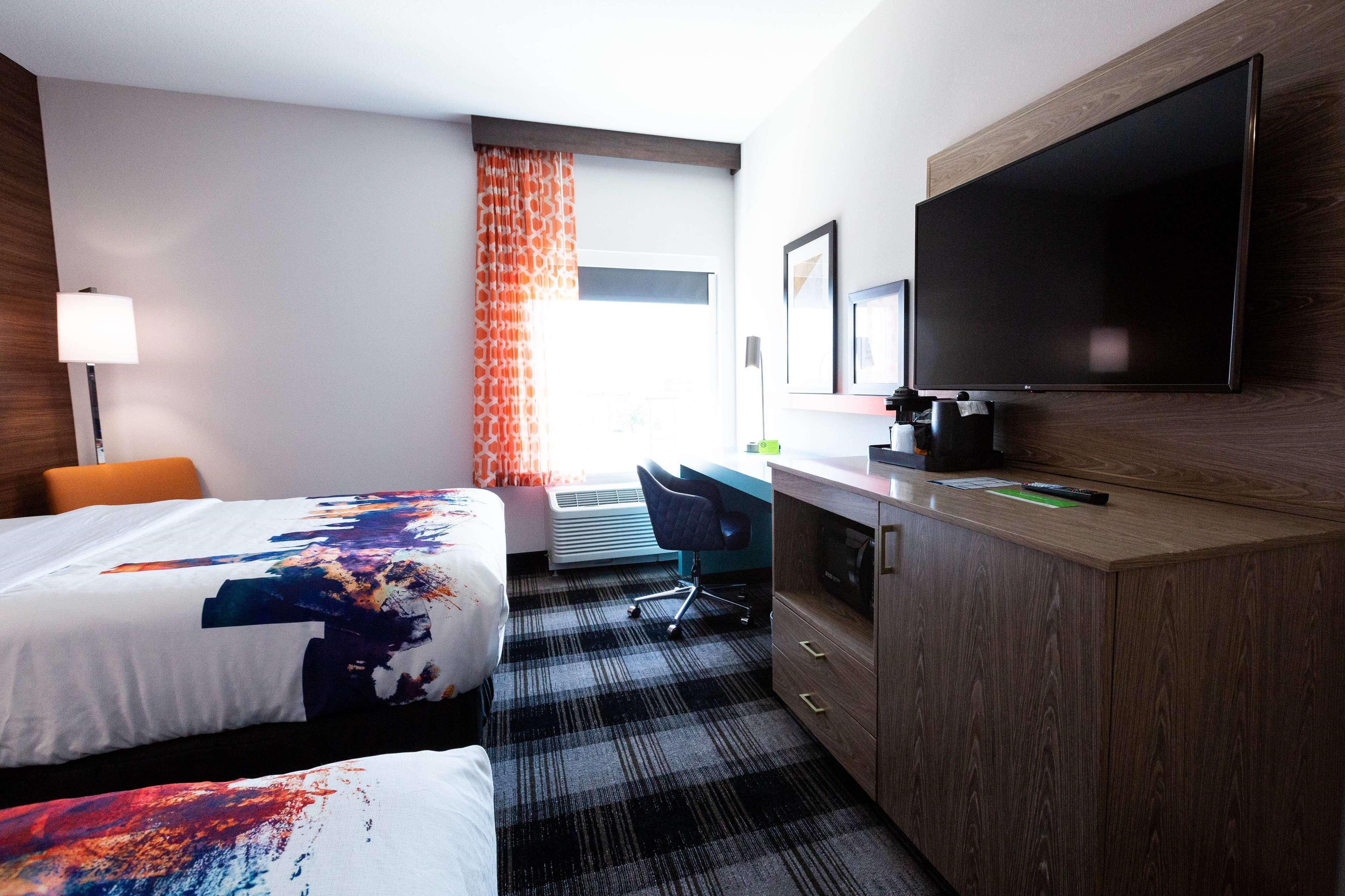 Hotel La Quinta By Wyndham Airport