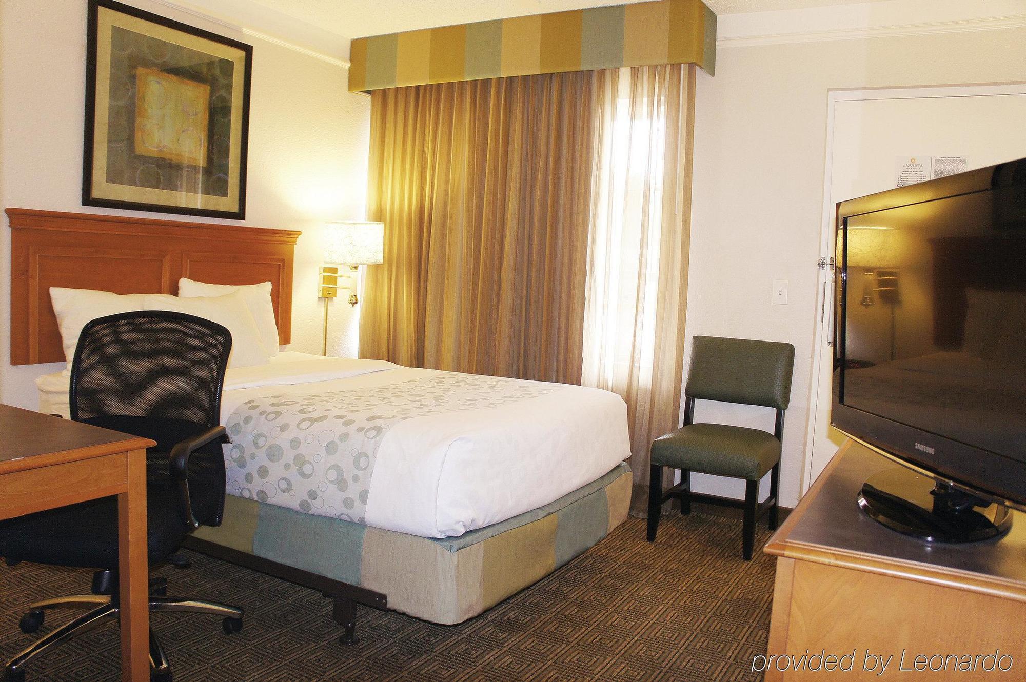 La Quinta By Wyndham Airport Hotel Oklahoma City