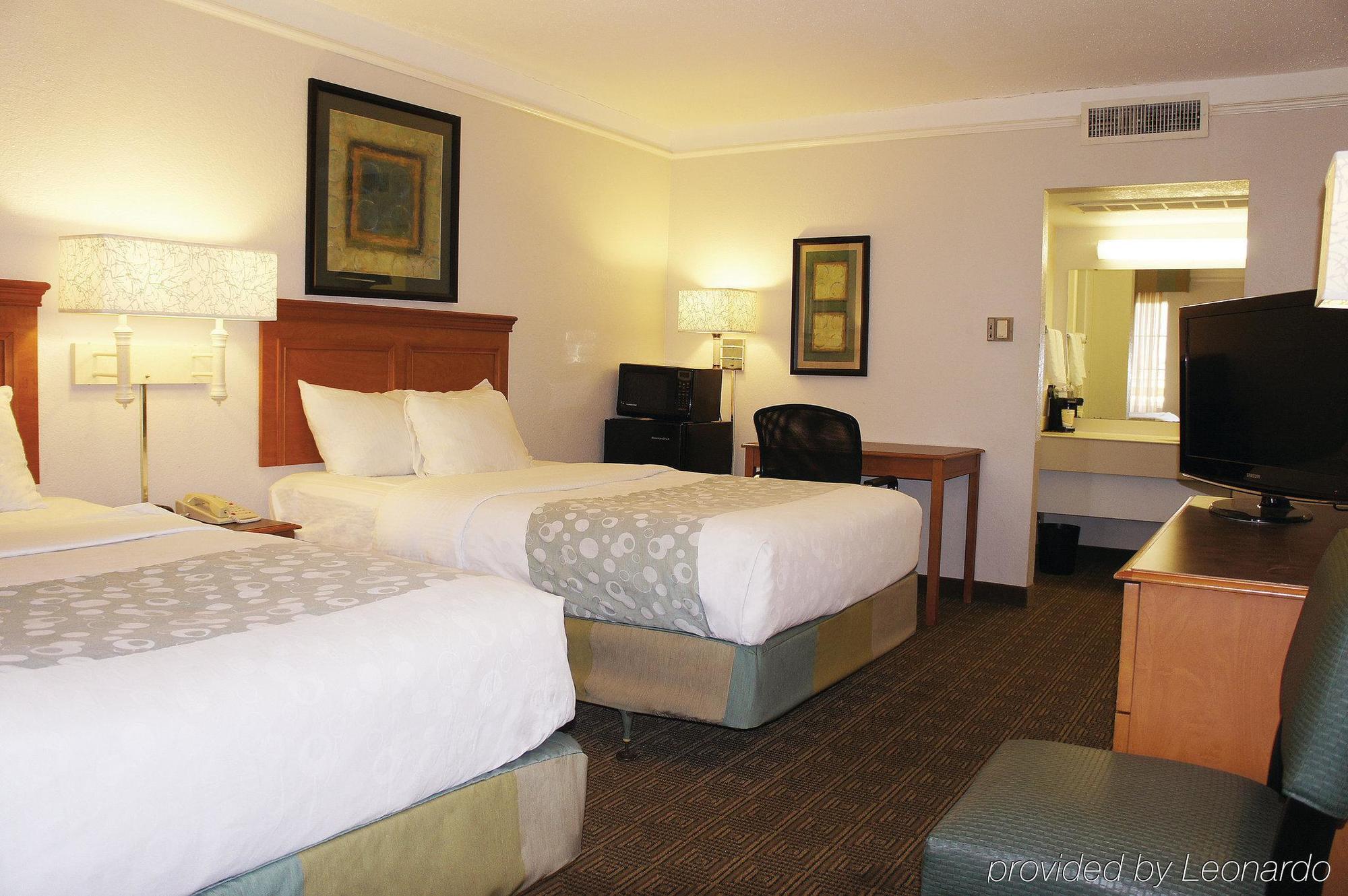 La Quinta By Wyndham Airport Hotel 3*