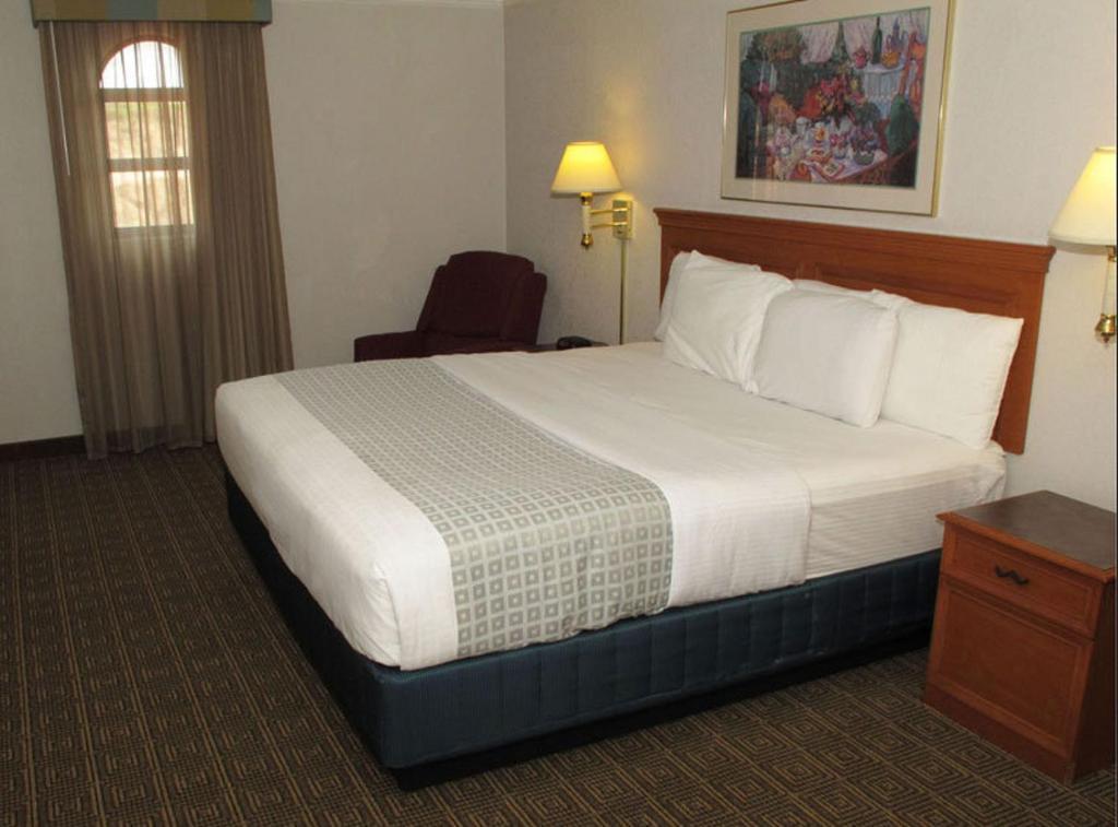 Hotel La Quinta By Wyndham Airport 3*